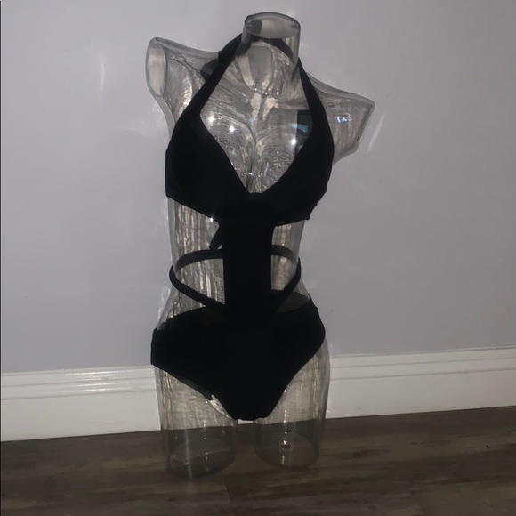 👙One Piece Swimsuit👙 - Picture 3 of 6